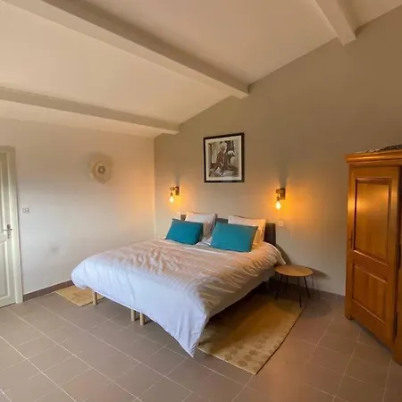 Villa 180 M2 Vue Piscine Climatisee Grand Jardin 5000 M2 Cloture Calme *