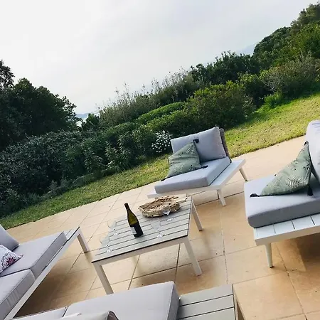 180 M2 Vue Piscine Climatisee Grand Jardin 5000 M2 Cloture Calme Villa *