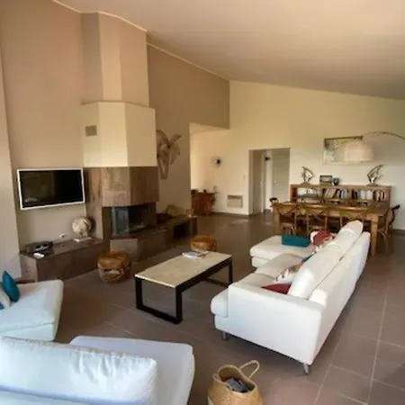 180 M2 Vue Piscine Climatisee Grand Jardin 5000 M2 Cloture Calme *