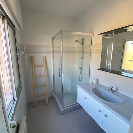 180 M2 Vue Piscine Climatisee Grand Jardin 5000 M2 Cloture Calme Villa *