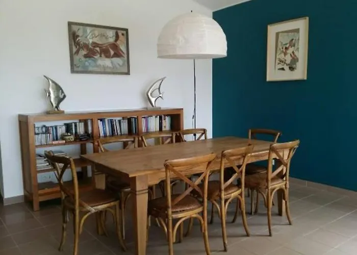 Villa 180 M2 Vue Piscine Climatisee Grand Jardin 5000 M2 Cloture Calme